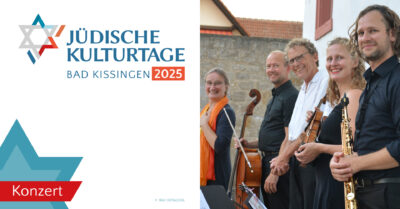 Fünf Musiker mit Instrumenten