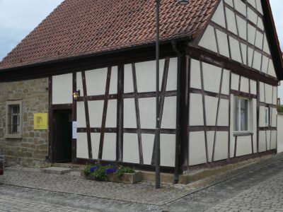 Fachwerkhaus mit Bücherei